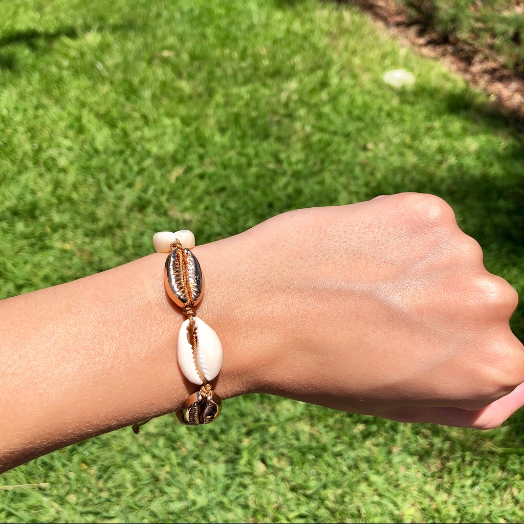 Seashell Adjustable Bracelet